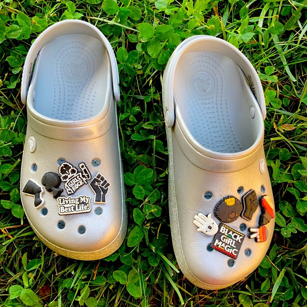 Size 8 women’s crocs.